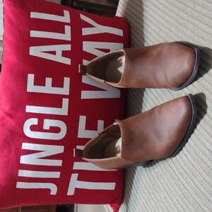 Chinese laundry Ankle booties